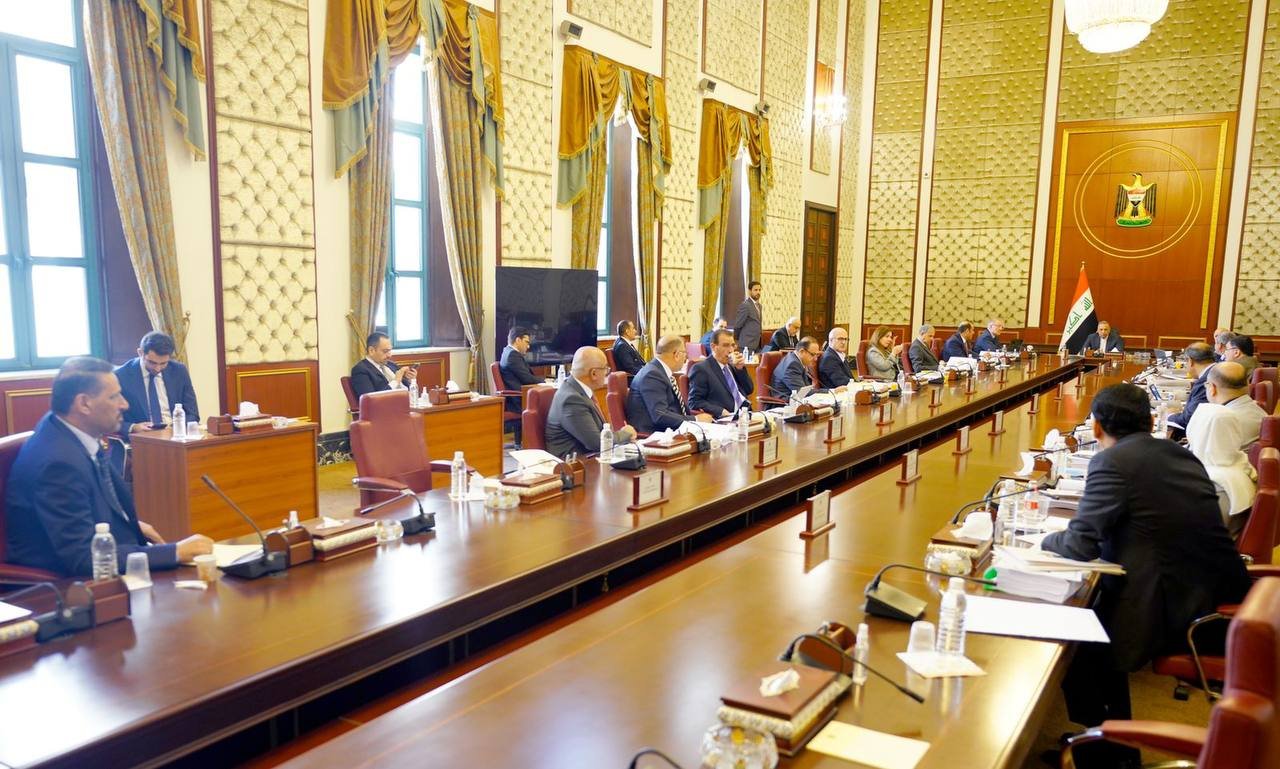 مجلس الوزراء يخصص نحو 169 مليار دينار لتعيين ذوي المهن الصحية