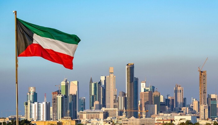أمير الكويت يصدر مرسوما بإعادة تشكيل الحكومة