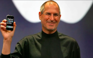 بيع الجيل الأول من هواتف الايفون بسعر خيالي