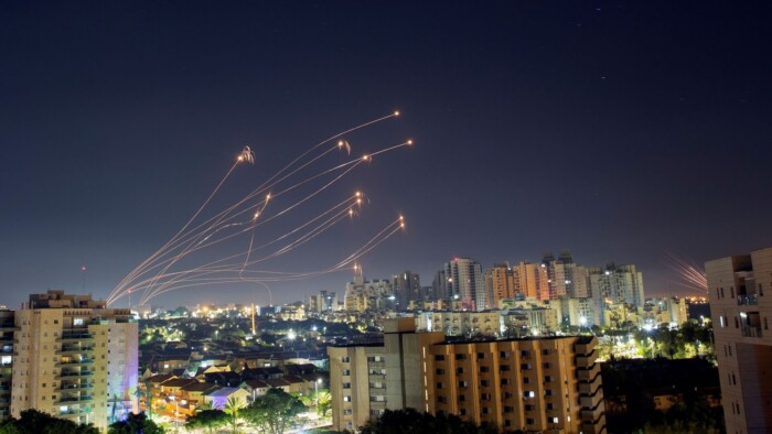 سرايا القدس توجه ضربات صاروخية باتجاه تل ابيب