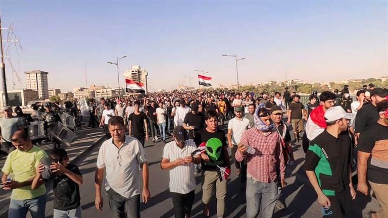 صحف ايرانية: الوضع العراقي يتجه الى التعقيد بعد تنافس الأطراف على ورقة الشارع