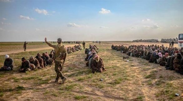 العمليات المشتركة تتسلم 50 ارهابيا يحملون الجنسية العراقية من الجانب السوري