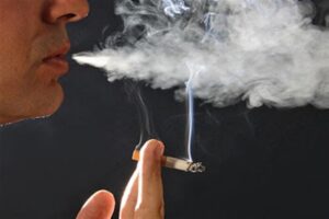 التدخين والكحول أبرز مسببات السرطان عالمياً