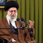 قائد الثورة الاسلامية في ايران: نأمل اعادة رئيسي لحضن الشعب