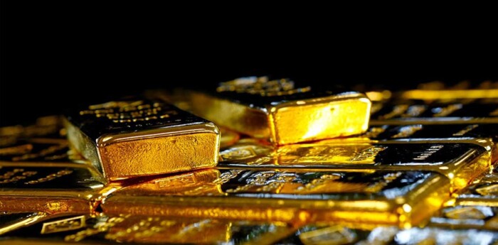 Iraq invests in high oil revenues by buying gold and bonds