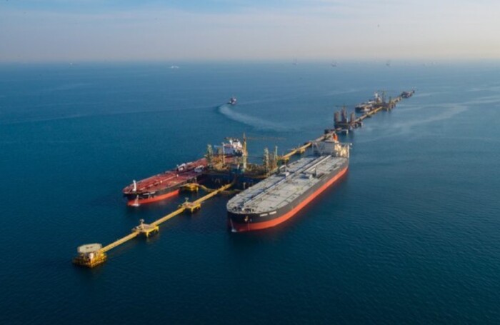 العراق يسـتأنف تصدير النفط بعد معالجة  التسريب في  منظومة الخزانات بميناء البصرة