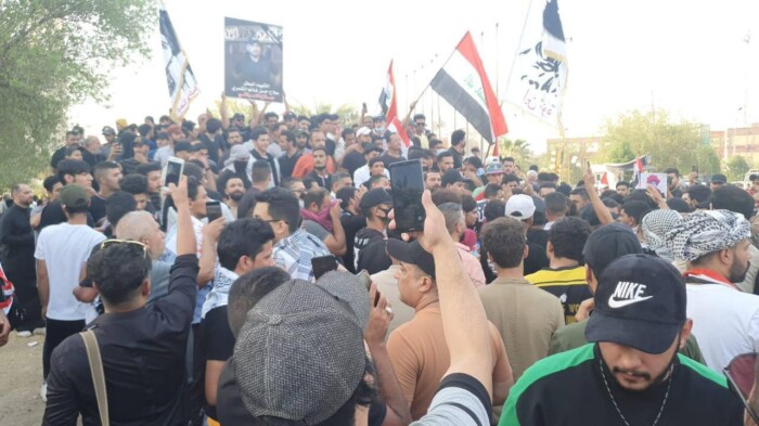 متظاهرو ساحة النسور يطلبون من المجتمع الدولي سحب الشرعية من الطبقة السياسية