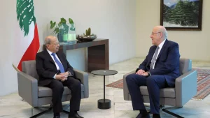 الرئيس اللبناني يوقع مرسوم يعتبر حكومة تصريف الأعمال مستقيلة