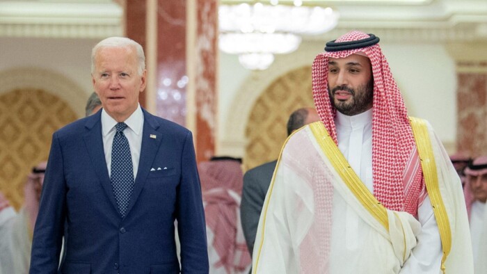 بلينكن: العلاقات مع السعودية قيد المراجعة