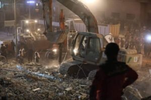 انهيار مبنى الكرادة يدفع الى فتح ملف فساد كبير