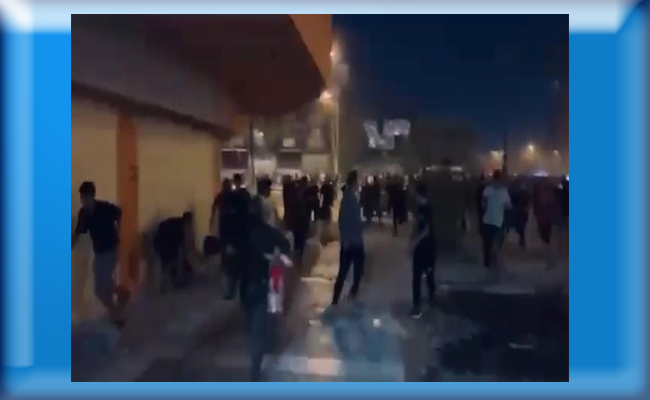 مصادمات بين القوات الأمنية والمتظاهرين في ازقة السعدون