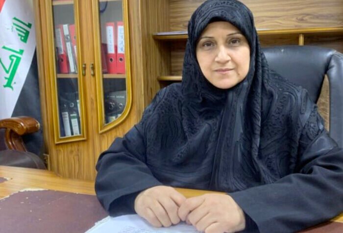 لماذا الموظفون بدون رواتب الى الان ..؟؟
