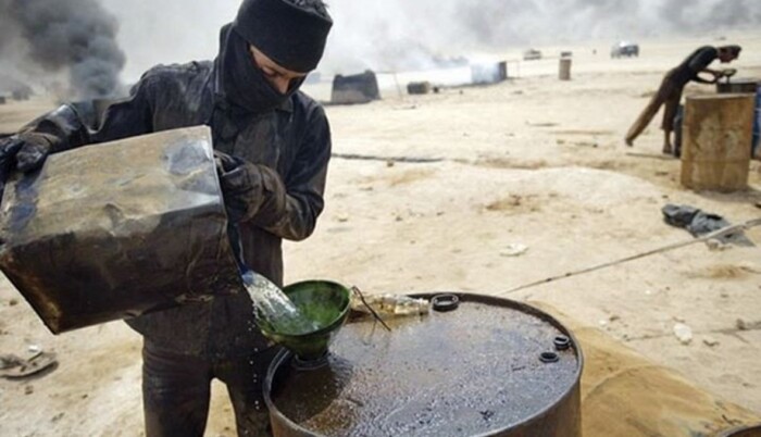 النفط الاسود المهرب من العراق يغذي موانيء دول الجوار