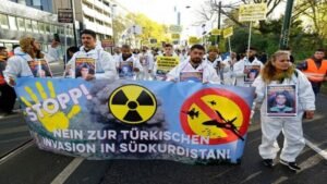 احتجاجات تطالب تركيا بوقف استخدام الأسلحة الكيميائية شمال العراق