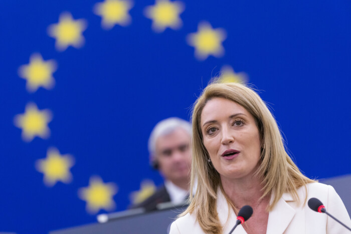 رئيسة البرلمان الاوروبي تجرد نائبتها من مهامها لشبهات فساد مع دولة خليجية