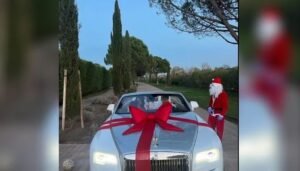 رونالدو يتلقى هدية ثمينة من شريكته في عيد الميلاد