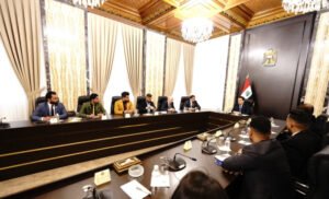 السوداني: الاجتماعات متواصلة مع المالية لحسم ملف المحاضرين بموازنة 2023