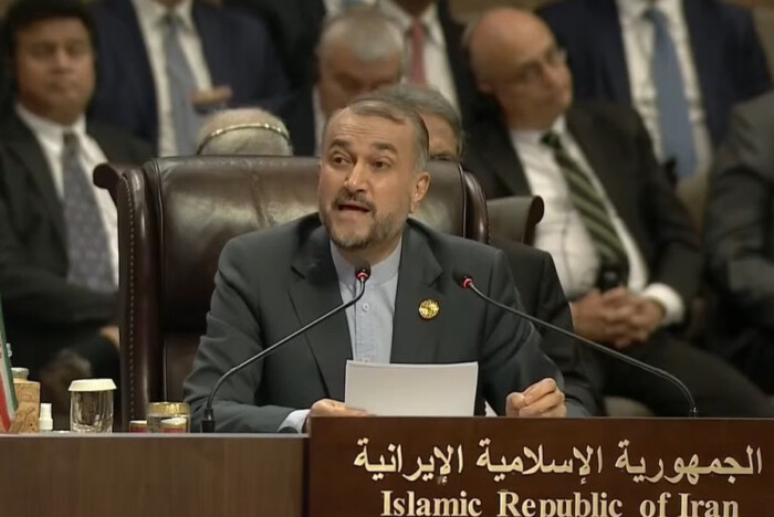 وزير الخارجية الإيراني خلال القمة: ندعم عراقاً موحداً ومستقراً ومتطوراً