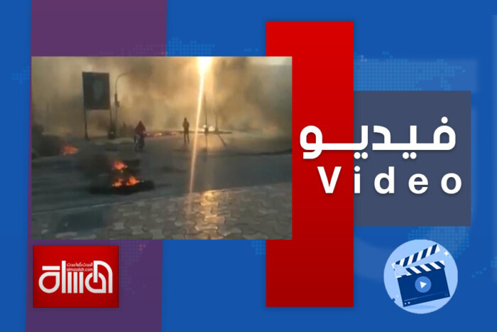 شاهد.. متظاهرون يقطعون شوارع الناصرية بالإطارات المشتعلة