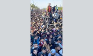 الجمهور يتدافع بلا انضباط الى ملعب جذع النخلة وانتقادات للفوضى والسلوكيات المشوّهة لختام الخليجي