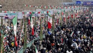 جماهير مليونية تحتفل بالذكرى 44 لانتصار الثورة الإسلامية الايرانية.. ورئيسي يعتبرها تجديدا للبيعة