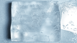 علماء يبتكرون جليدا لا يطفو ولا يغرق
