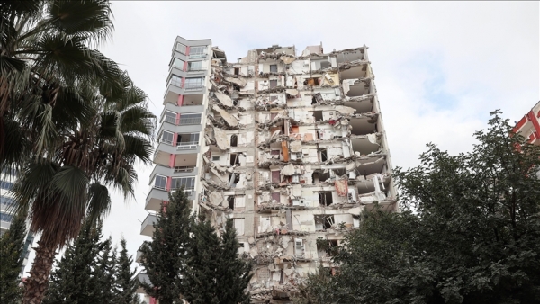إدارة الكوارث والطوارئ التركية: ارتفاع عدد قتلى الزلزال إلى 3381 شخصاً