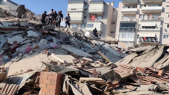 عراقية تنعي أسرتها في تركيا: هربنا من الحرب لنموت في زلزال