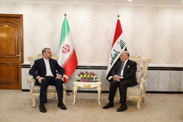 طهران توقع اتفاقية أمنية مع بغداد تتضمن ملف الجماعات المعادية لايران داخل العراق