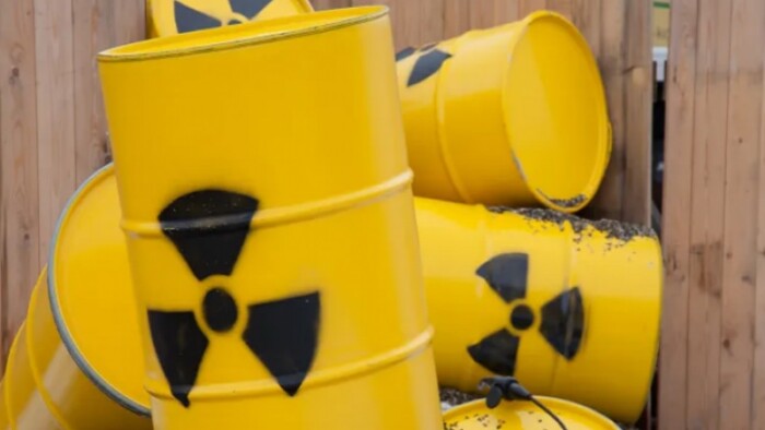 بعد سرقة عشرة براميل يورانيوم في ليبيا.. ما الخطر المحدق؟