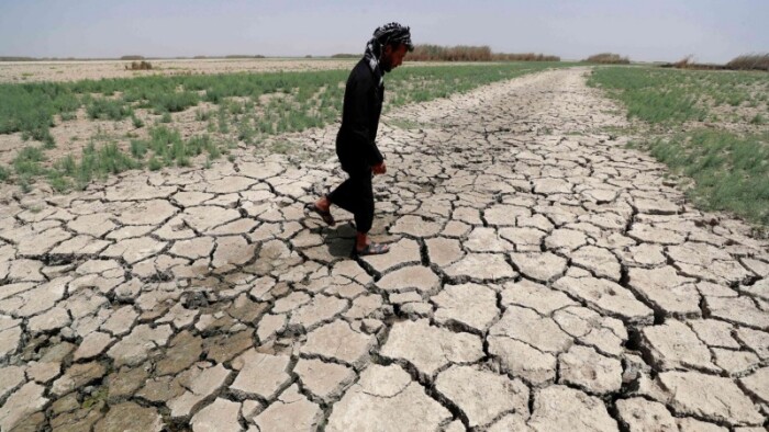 مزارعون عراقيون ينزحون الى المدن بسبب الجفاف