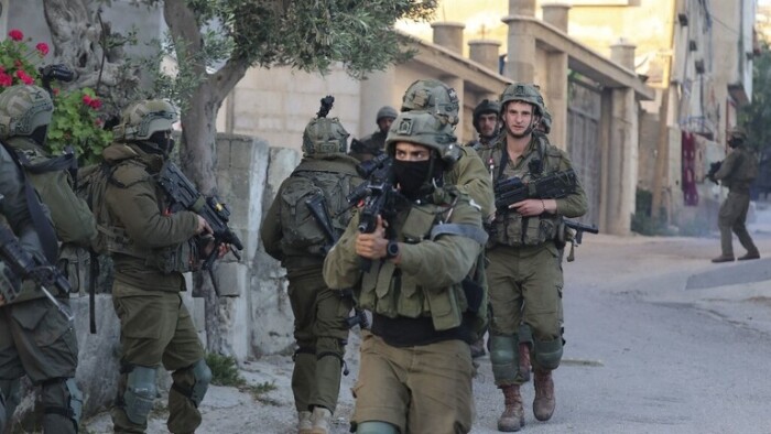 الجيش الإسرائيلي يقتحم مدينة نابلس ويقتل 3 فلسطينيين
