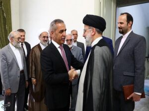 رئيس مجلس القضاء الأعلى يزور إيران