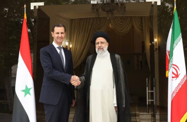 بشار الأسد يستقبل الرئيس الايراني ابراهيم رئيسي في قصر الشعب