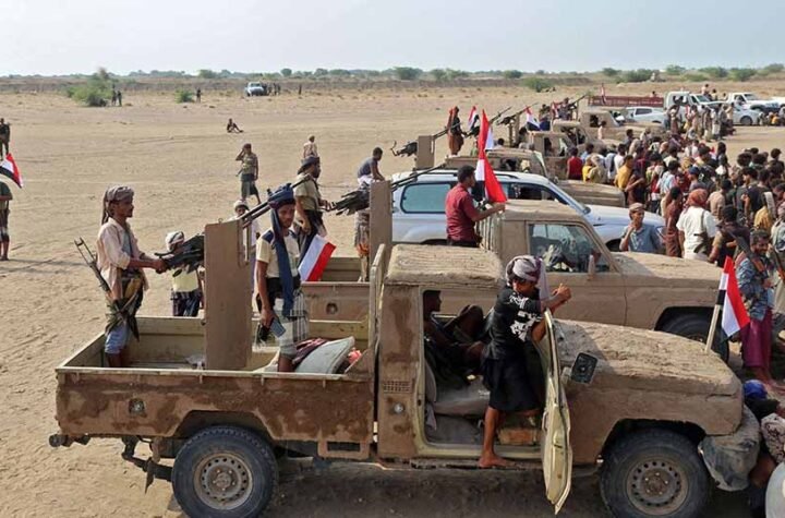 الحوثيون يعلنون شنّ أول هجوم على إسرائيل منذ بدء الحرب في الشرق الأوسط