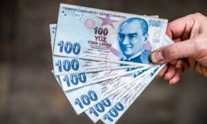 الليرة التركية تنهار أمام الدولار الامريكي