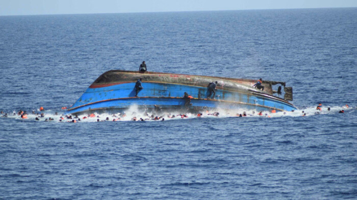نحو 141 سورياً كانوا على متن القارب الذي غرق ببحر اليونان