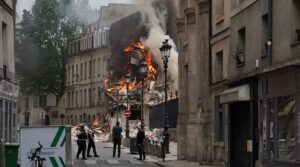 انفجار غاز في باريس يسفر عن اصابة 16 شخصا