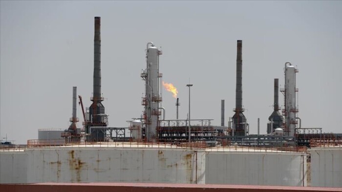 روسيا والصين يسعيان الى الاستحواذ على استثمار النفط العراقي والفوز على الشركات الامريكية