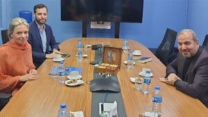 سفير طهران ببغداد يلتقي بلاسخارت بشأن المجاميع المعادية لبلاده في كردستان