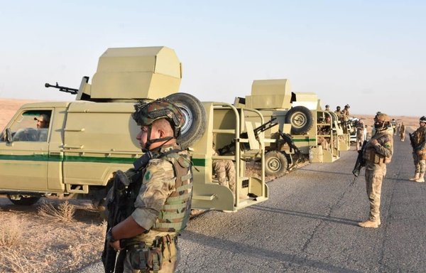 الحدود العراقية تلتهب بالمعارك البينية في الجانب السوري والعراق يعزز قواته