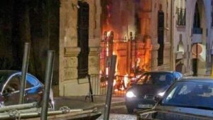 السفارة الايرانية في فرنسا تتعرض لاعتداء من قبل مجهولين