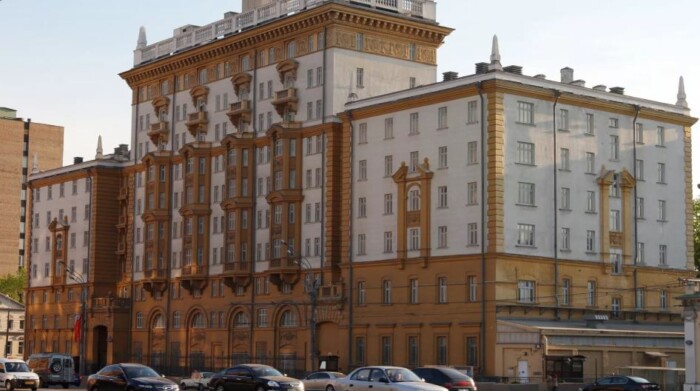 سفارة اميركا بموسكو تعلن إجراءات انتقامية بعد طرد دبلوماسييها