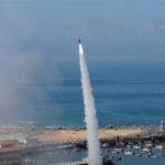 إيران تجري اختبارا لصاروخ دفاع جوي بعيد المدى يطلق من البحر..