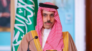 وزير الخارجية السعودي يبحث في بغداد التطورات في غزة