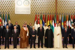 القمة العربية الإسلامية ترفض تبرير الحرب في غزة