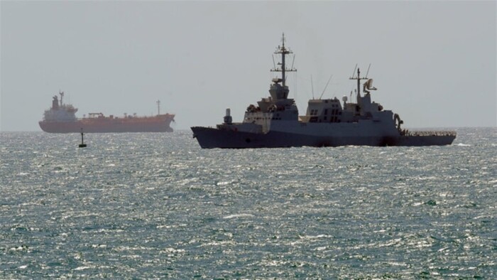 القوات المسلحة اليمنية تؤكد الاعتداء الامريكي على سفن بالبحر الاحمر