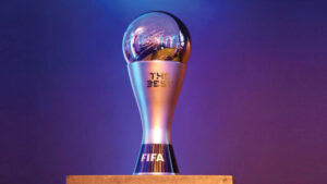 ميسي وهالاند ومبابي.. من يكسب جائزة أفضل لاعب في العالم؟
