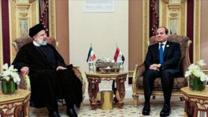 الرئيسان المصري والإيراني يبحثان التطورات في غزة وإعادة العلاقات