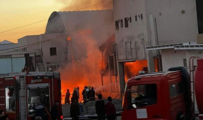 21 حالة إختناق جراء حريق مستشفى في الديوانية